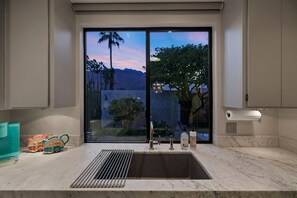 アパートメント | 2 室のベッドルーム、インターネットアクセス