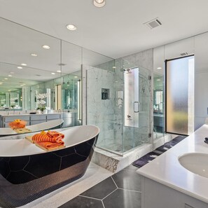 Apartment | Bathroom