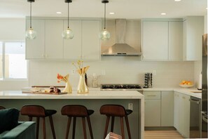 16 habitaciones y acceso a internet 