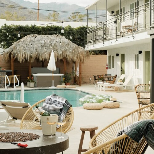 Mod Maya Hotel in Palm Springs