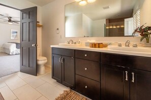 Rumah | Kamar mandi | Pengering rambut