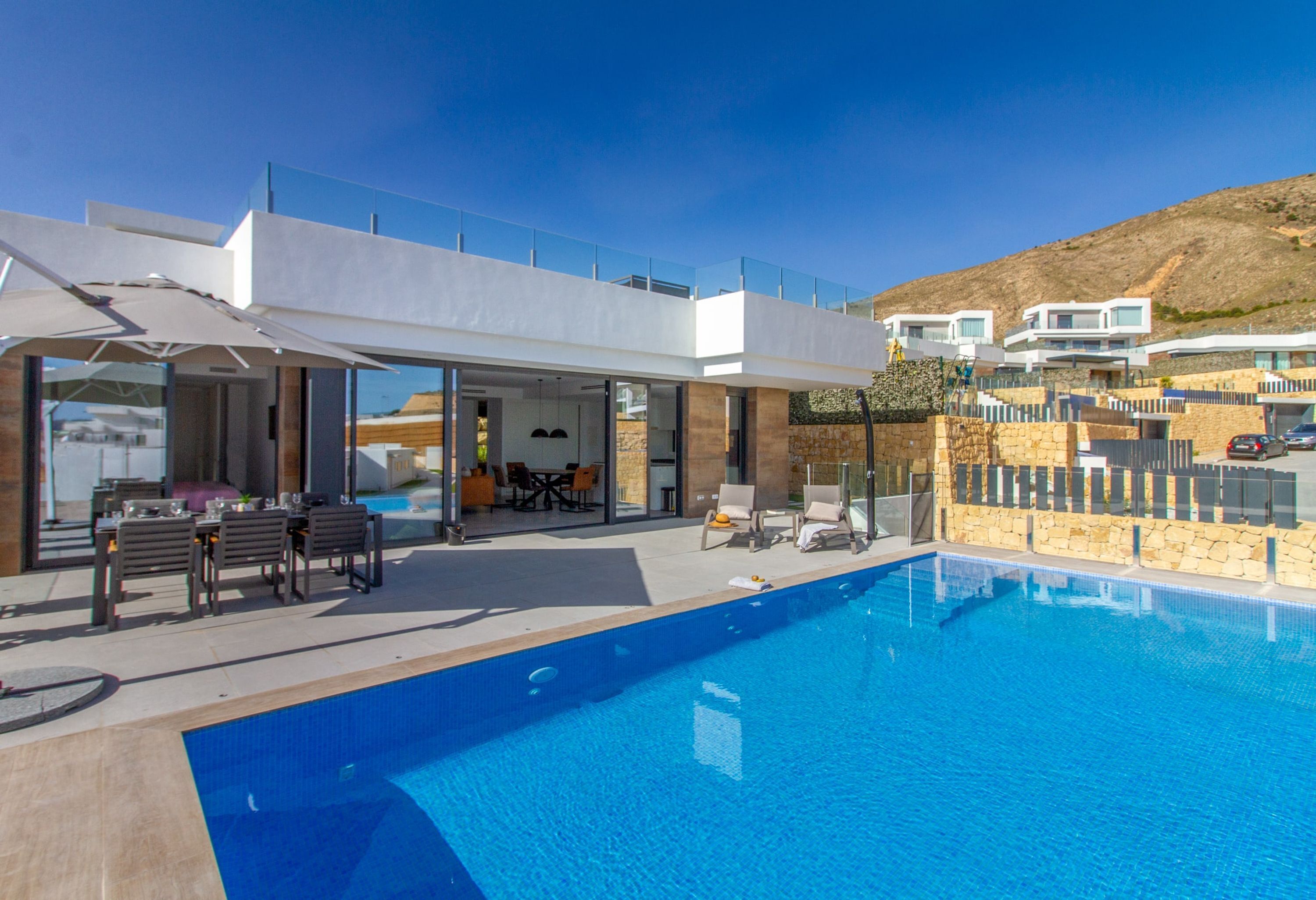 House | 7 bedrooms, Internet
