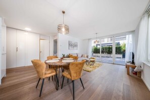 Interior - Modern Montreux Center 1-Bedroom Apartment (Montreux)