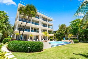 Room - Luxury Penthouse Condo With 360 Oceanviews (Seven Mile Beach)