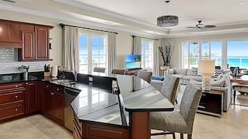 Apartment | 4 bedrooms, Internet