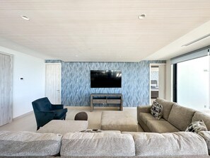 6 bedrooms - Brand New 6 Bedroom Penthouse (Puerto Peñasco)