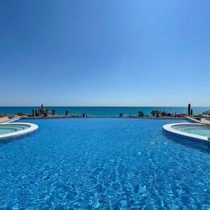 Room - Splash Into Style Ground Floor Poolside Condo (Puerto Peñasco)
