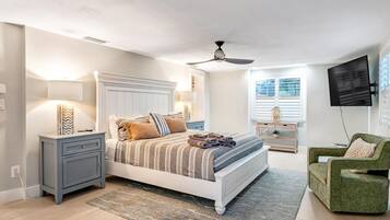 Villa | 4 bedrooms, desk, Internet