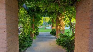 House | 6 bedrooms, Internet