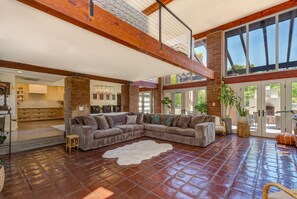 6 bedrooms, Internet - Arcadia 6BR Paradise Pool Hot Tub Cold Plunge (Phoenix)