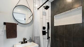 House | Bathroom