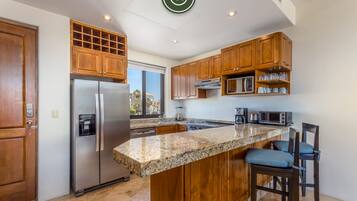 Apartment, Accessible | 3 bedrooms, Internet