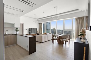 1 bedroom, Internet - Stunning One-bedroom Apartment in Me Do Re in JLT (Dubai)