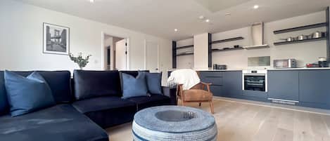 Apartment, Accessible | 2 bedrooms, iron/ironing board, Internet