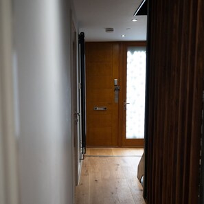 Apartament, fumadors | 4 dormitoris, planxa i posts de planxar i Internet