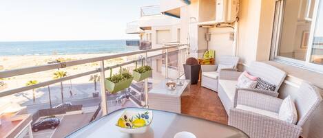 Apartment | 2 bedrooms, iron/ironing board, Internet