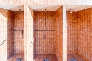 Apartemen | 2 kamar tidur, setrika/meja setrika, dan internet