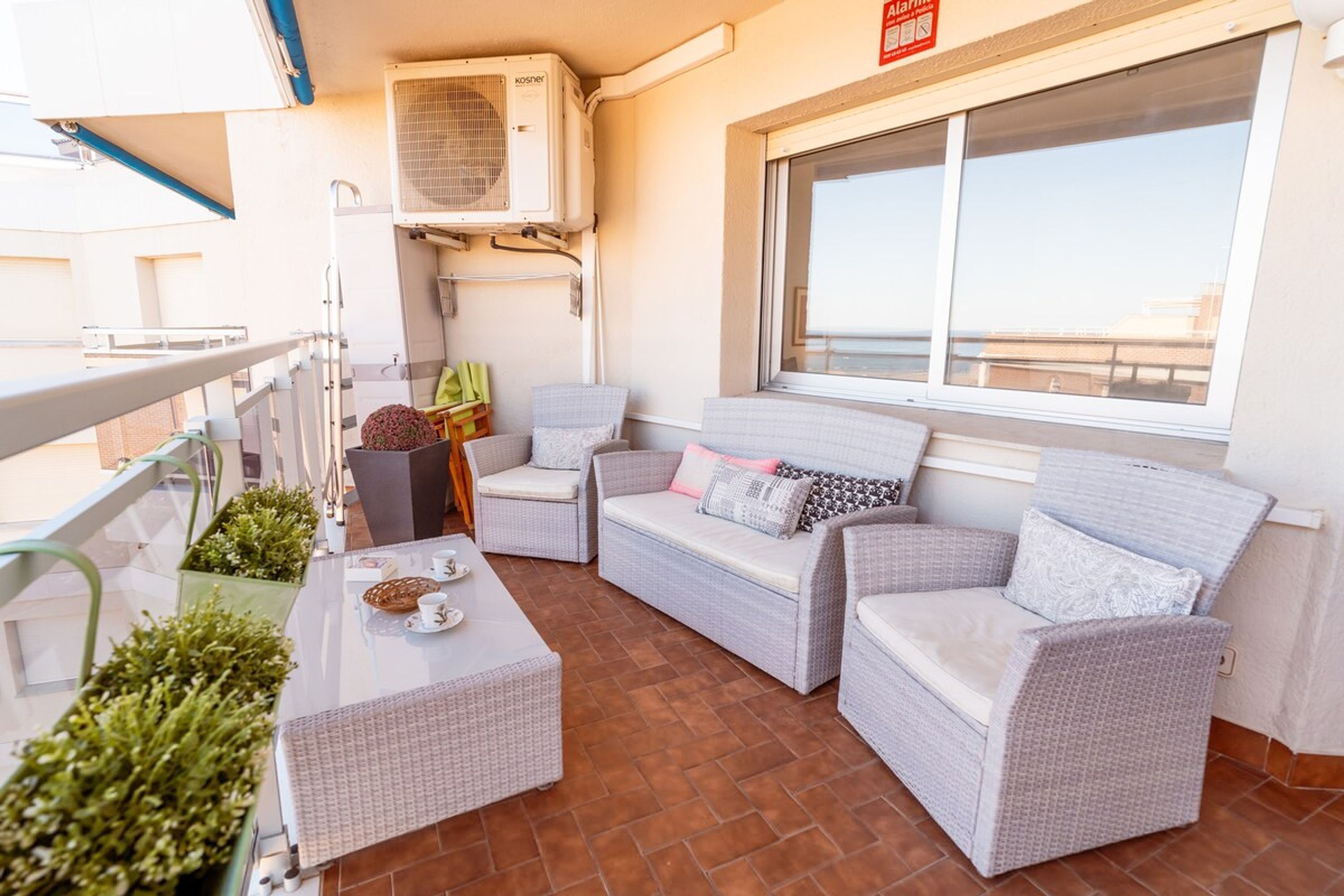 2 bedrooms, iron/ironing board, Internet