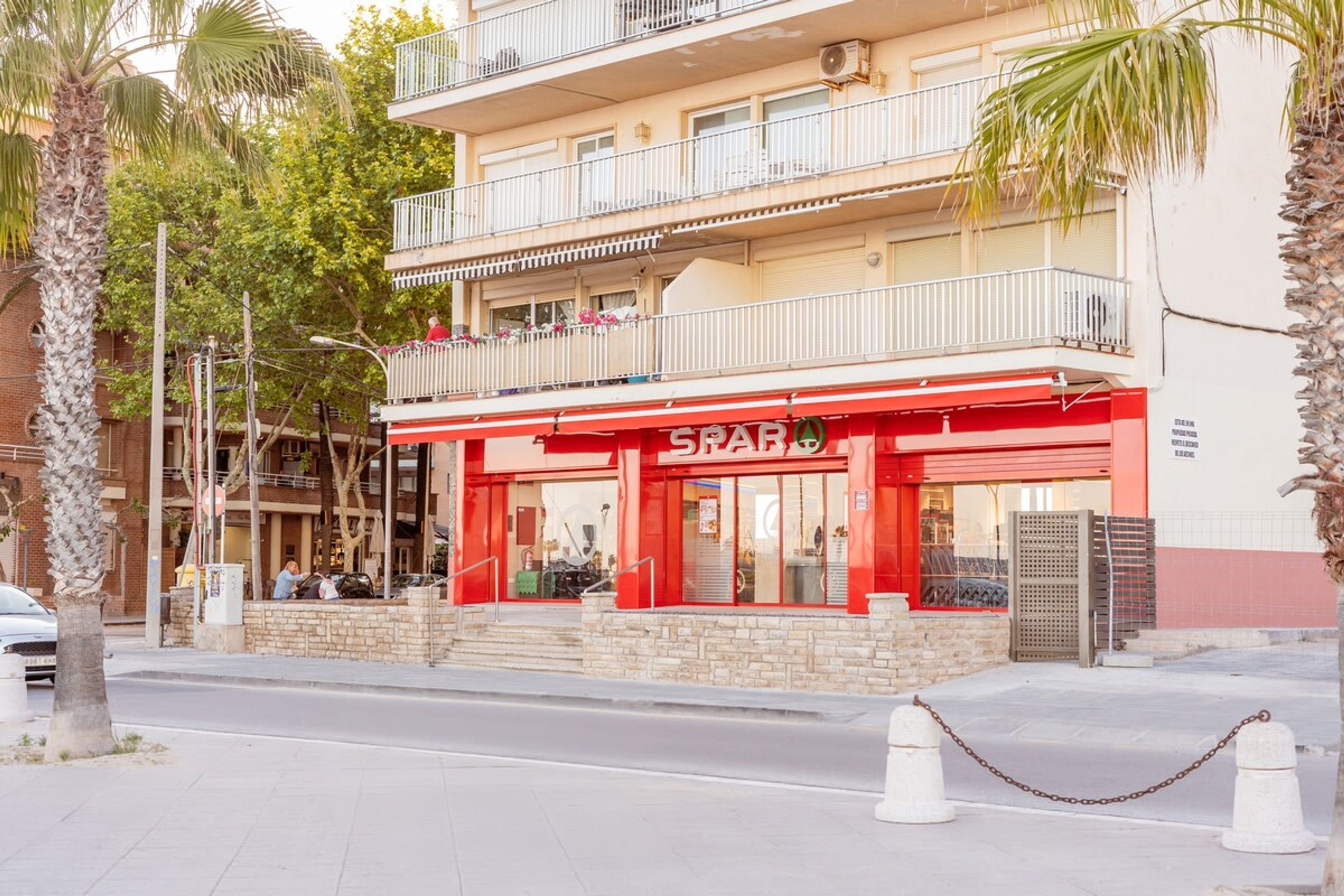 2 bedrooms, iron/ironing board, Internet