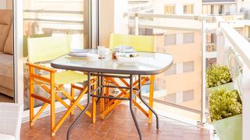 Apartamento | 2 dormitorios, tabla de planchar con plancha, Internet