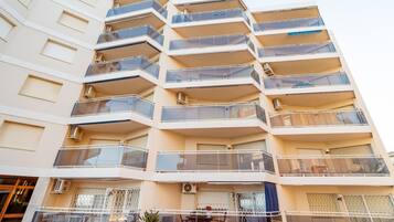 Apartment | 2 bedrooms, iron/ironing board, Internet