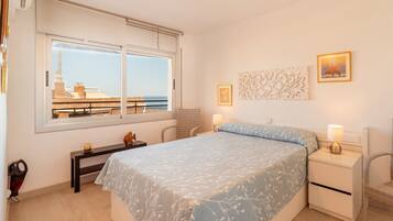 Apartamento | 2 dormitorios, tabla de planchar con plancha, Internet