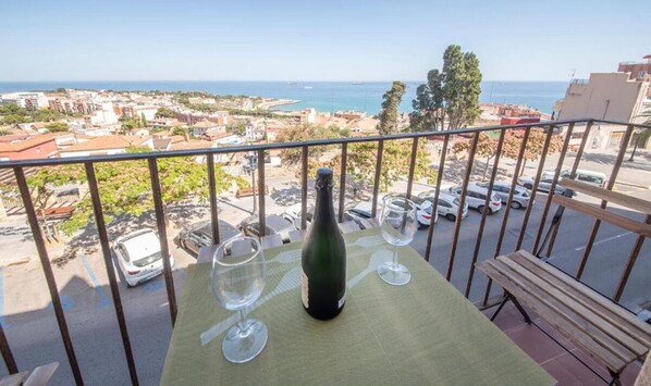 2 chambres, fer et planche à repasser