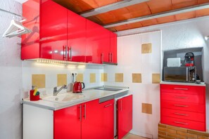 Apartment | 1 bedroom, iron/ironing board