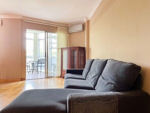 Monolocale | 2 camere, Internet