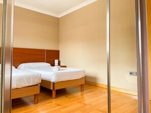 Studio | 2 bedrooms, Internet