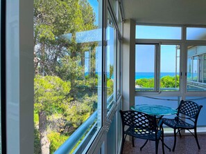 Studio | 2 bedrooms, Internet
