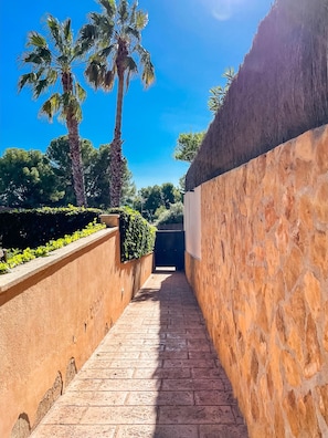 4 bedrooms, desk - Unik Vacation Tamarit (Tarragona)