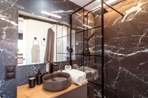 Casa | 3 camere, ferro/asse da stiro