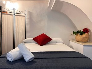 Apartment | 1 bedroom, desk, iron/ironing board - Unik Vacation En Granada (Tarragona)