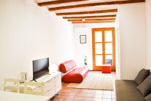 Apartment | 1 bedroom, iron/ironing board