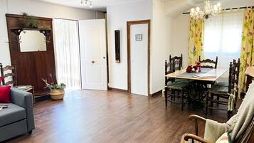 Huis | 5 slaapkamers, een bureau