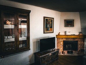 House | Desk