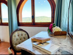 5 habitaciones y escritorio 