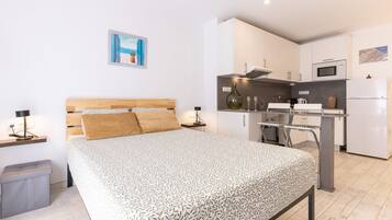 House | 1 bedroom, iron/ironing board, high-speed internet