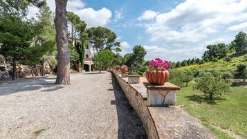 Villa | 9 bedrooms, desk, Internet