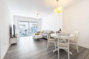 Leilighet | 3 soverom, skrivebord og internett