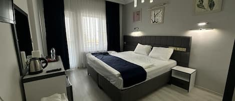 Standardzimmer, Balkon, Seeblick