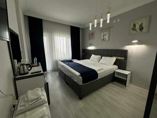 Standard Room, Balcony, Lake View