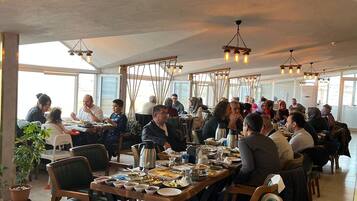 Tägliches inbegriffenes Frühstücksbuffet