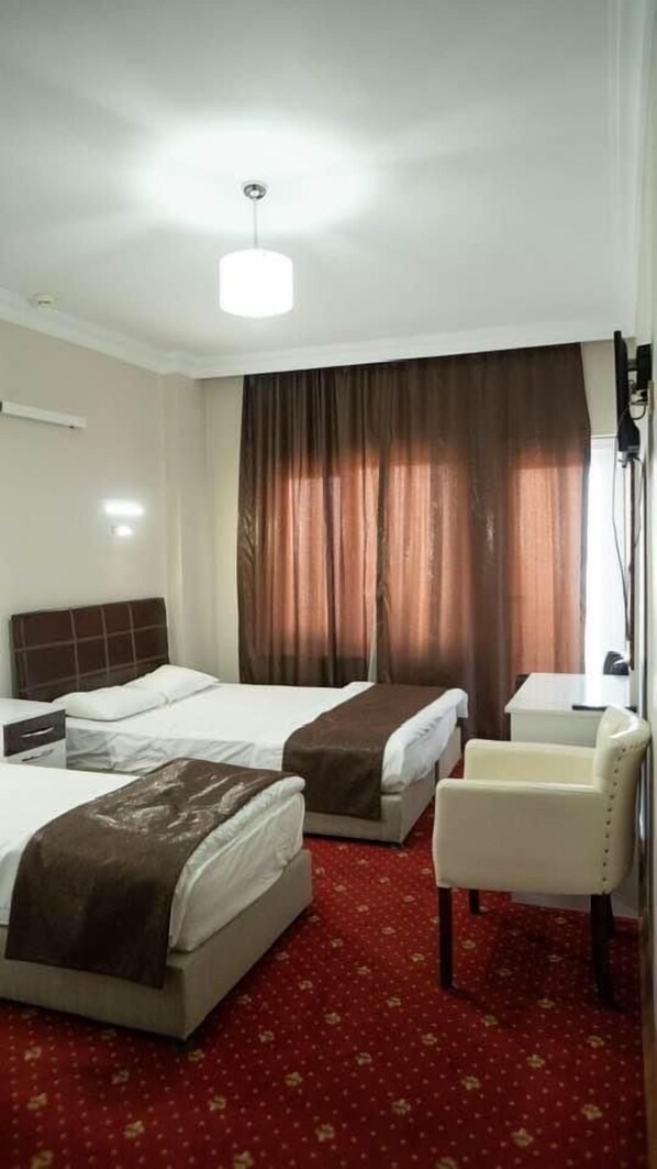 Desk, free WiFi - Blue Lake Otel (Beysehir)