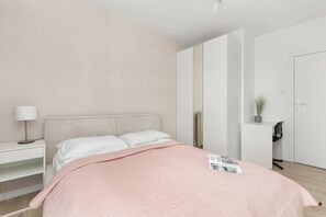 2 Schlafzimmer, Bügeleisen/Bügelbrett, WLAN
