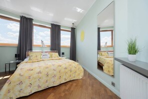 1 habitación, escritorio, tabla de planchar con plancha y wifi 