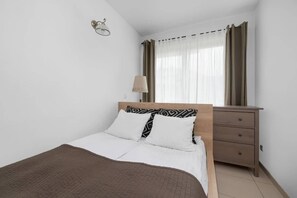 3 室のベッドルーム、アイロン / アイロン台、WiFi、ベッドシーツ