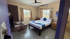 Deluxe Room, Garden View | Egyptian cotton sheets, premium bedding, memory foam beds