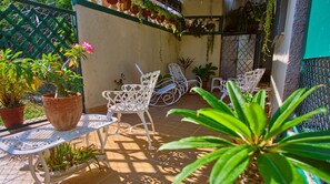 TV connectée de 32 pouces avec chaßnes par cùble